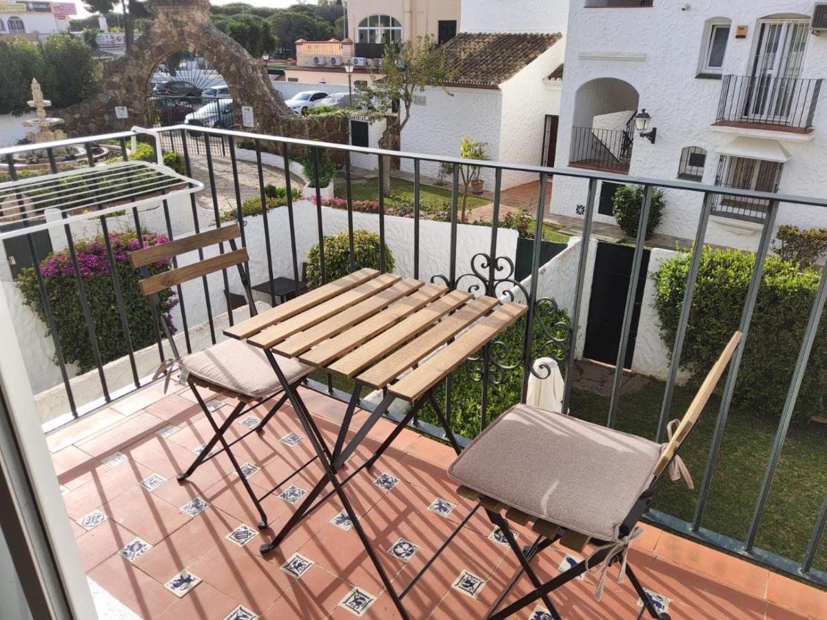 Tranquility Studio Apartment مالقة المظهر الخارجي الصورة